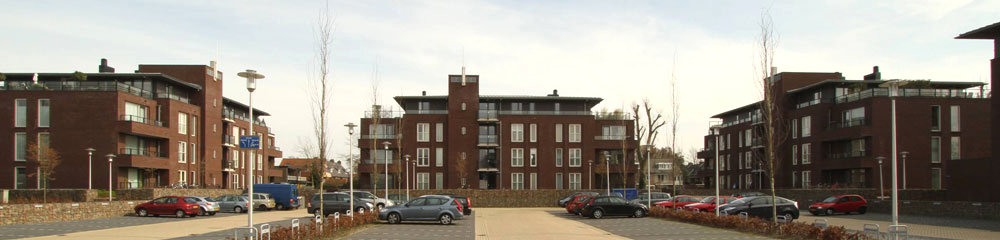 Appartementencomplex met parkeerplein